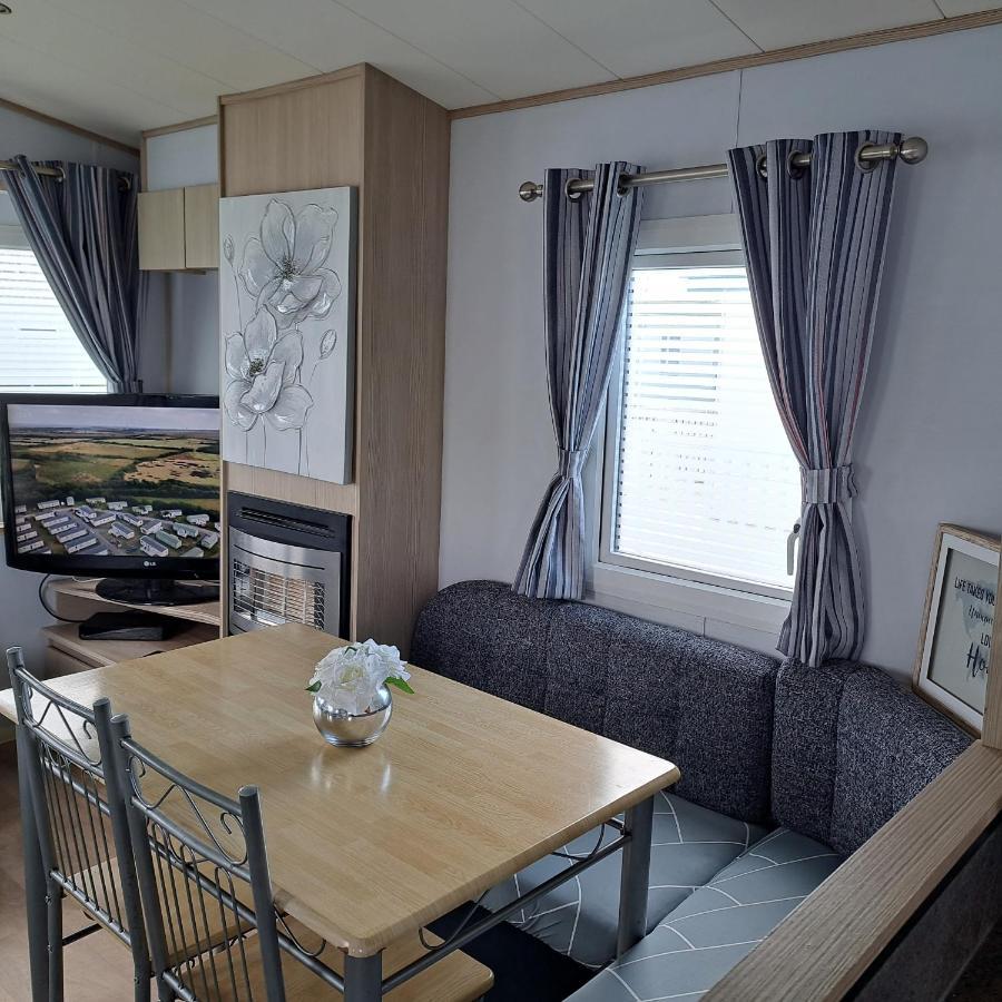 Cj & Daisies Holiday Home Prestatyn Exterior photo